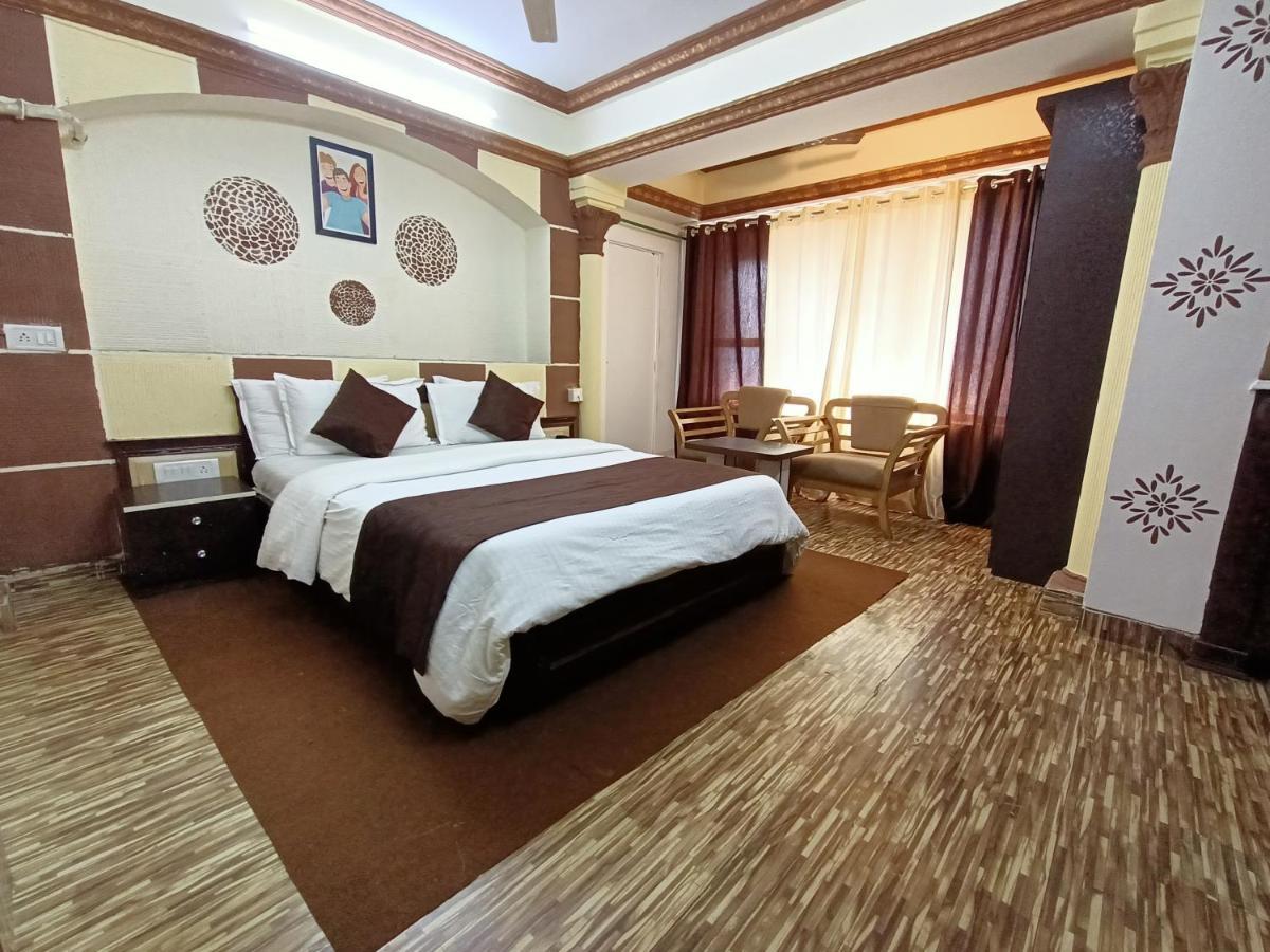 Kalpataru Hometel Mumbai Bagian luar foto