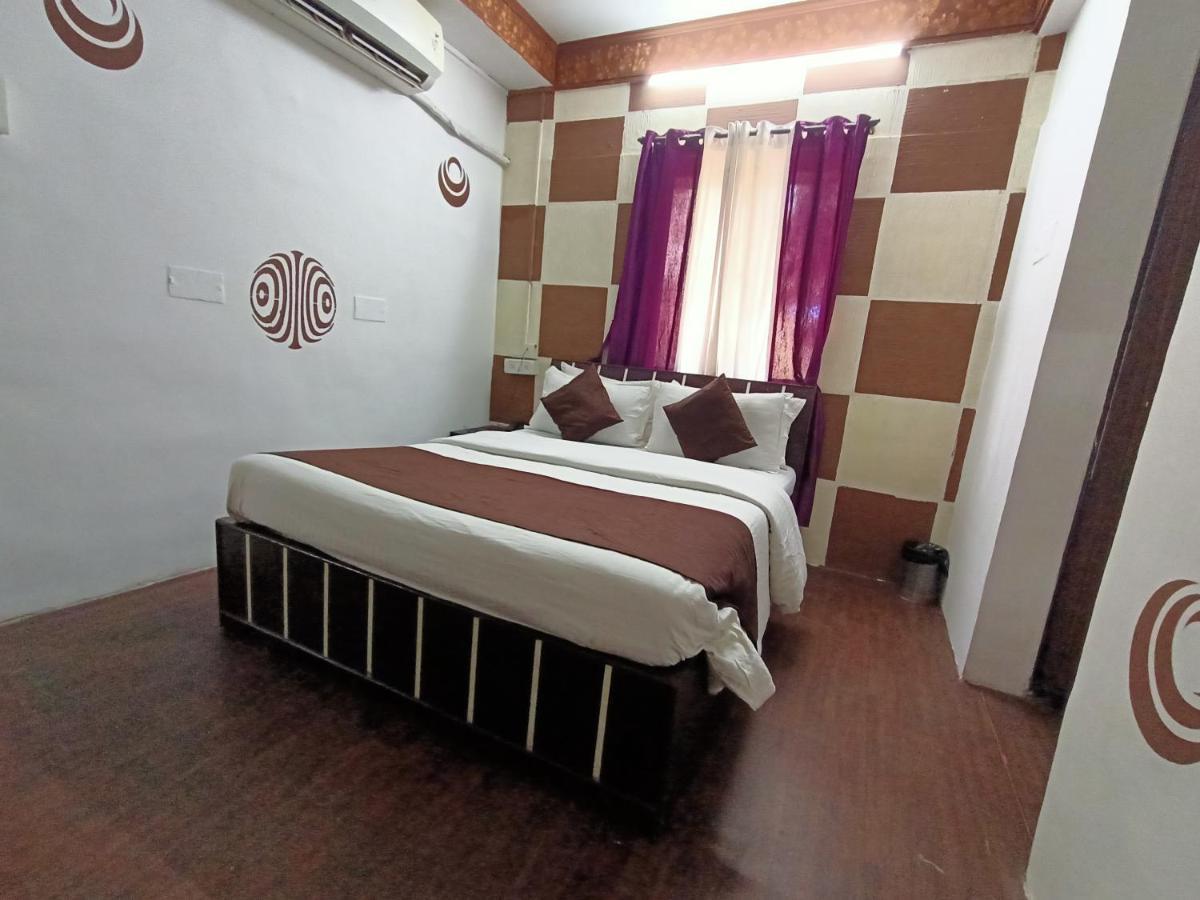 Kalpataru Hometel Mumbai Bagian luar foto