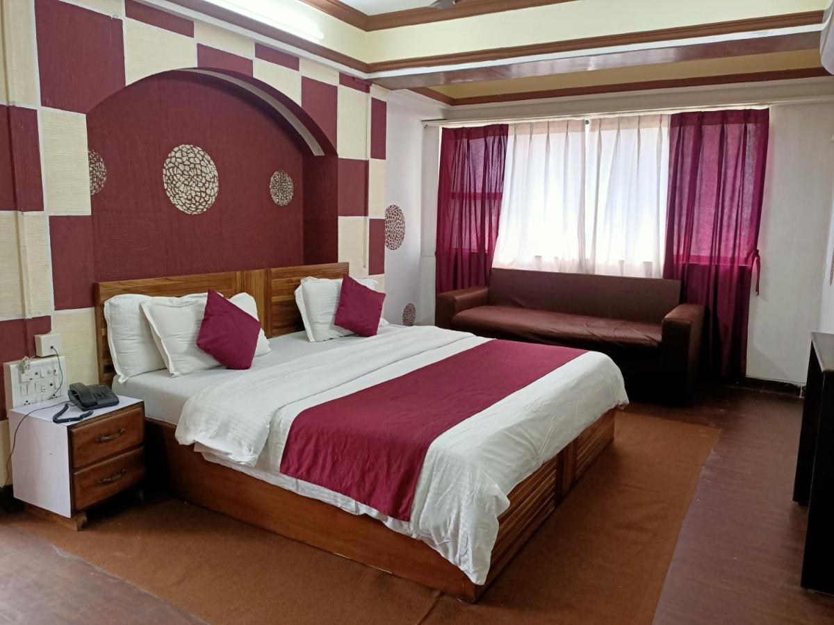 Kalpataru Hometel Mumbai Bagian luar foto